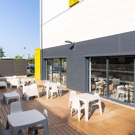 B&B Hotel Rennes Parc Expo Aeroport Брю Екстериор снимка